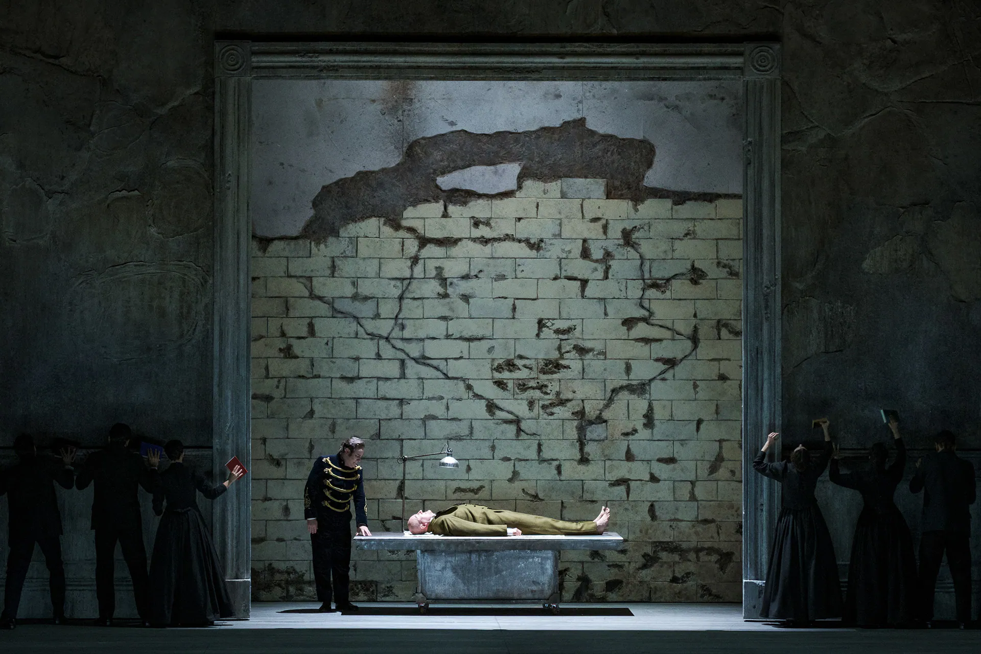 Hamlet, Teatro Regio di Torino: photograph 1 of 20