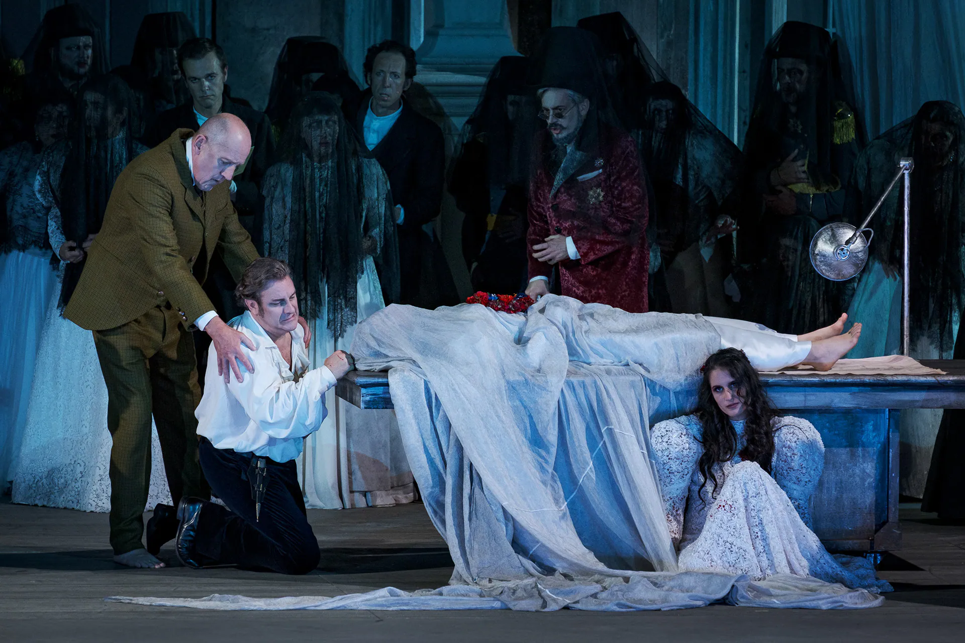 Hamlet, Teatro Regio di Torino: photograph 13 of 20