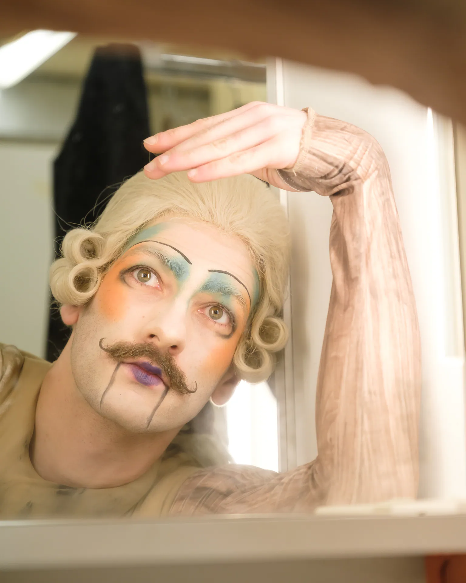 L’elisir d’amore al Teatro Regio di Torino, ritratto di un interprete nel backstage, fotografia 3