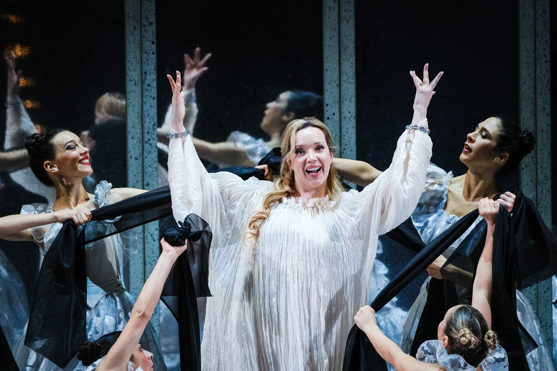 La Cenerentola al Teatro Regio di Torino, in scena, fotografia 13