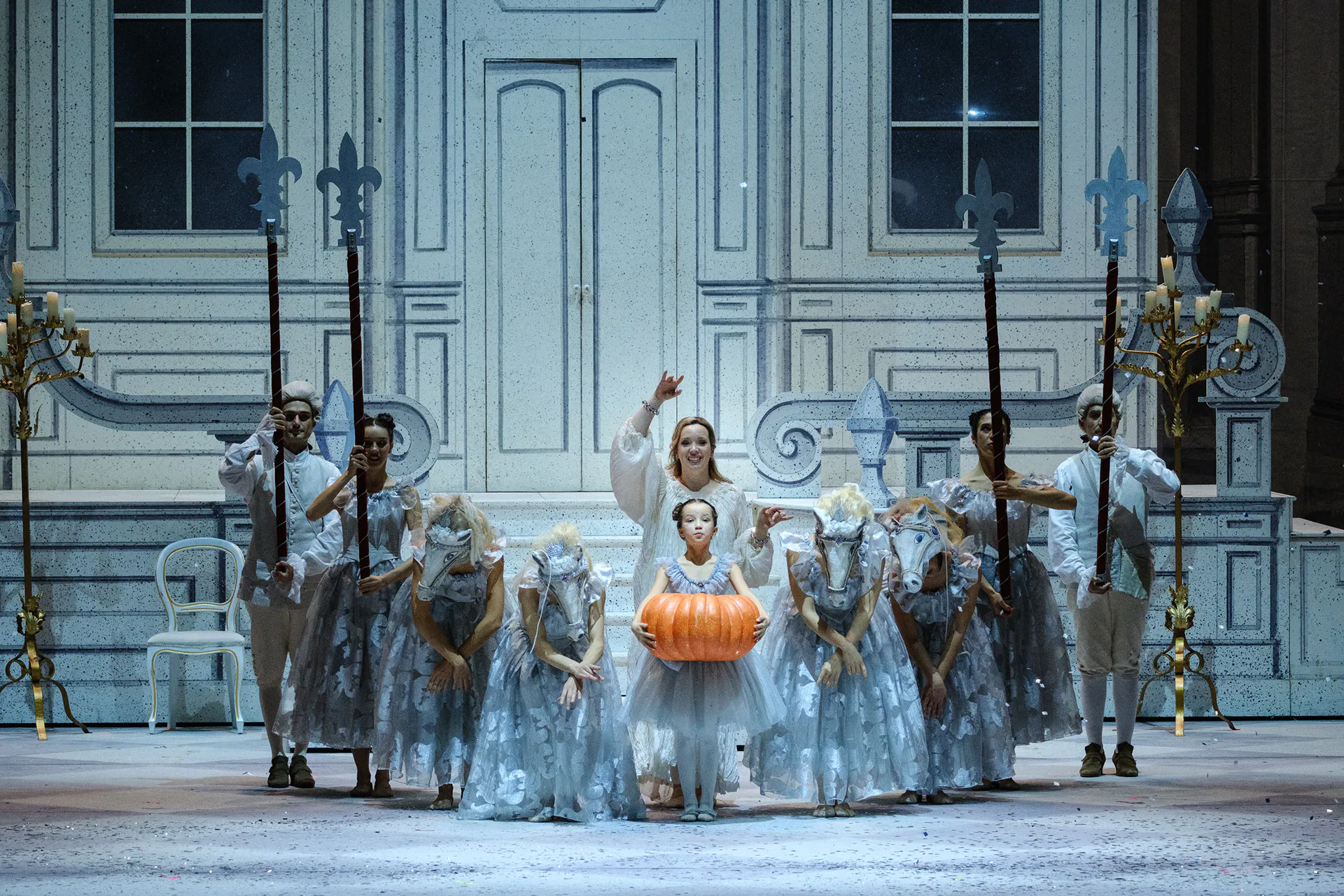 La Cenerentola al Teatro Regio di Torino, in scena, fotografia 14