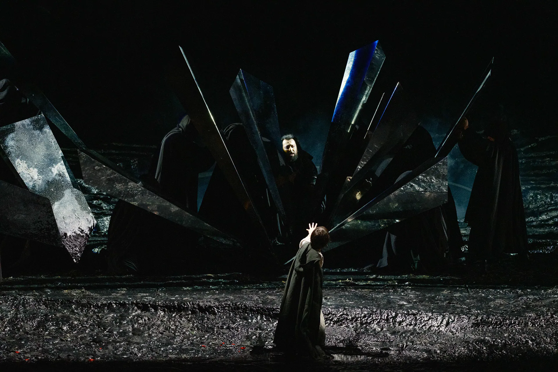 Macbeth, Teatro Regio di Torino: photograph 17 of 45