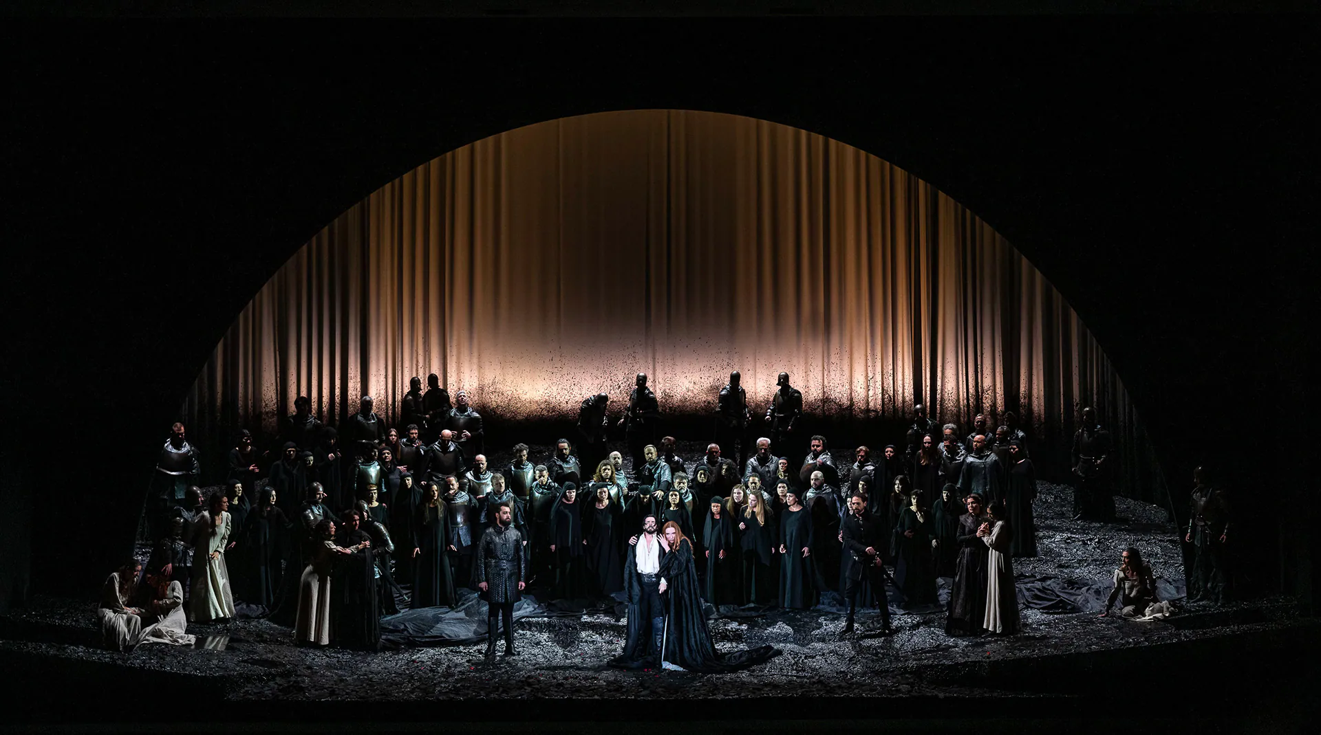 Macbeth, Teatro Regio di Torino: photograph 24 of 45