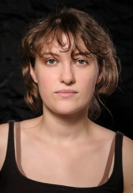 Ritratto di Lena Melis Koneberg, giovane artigiana