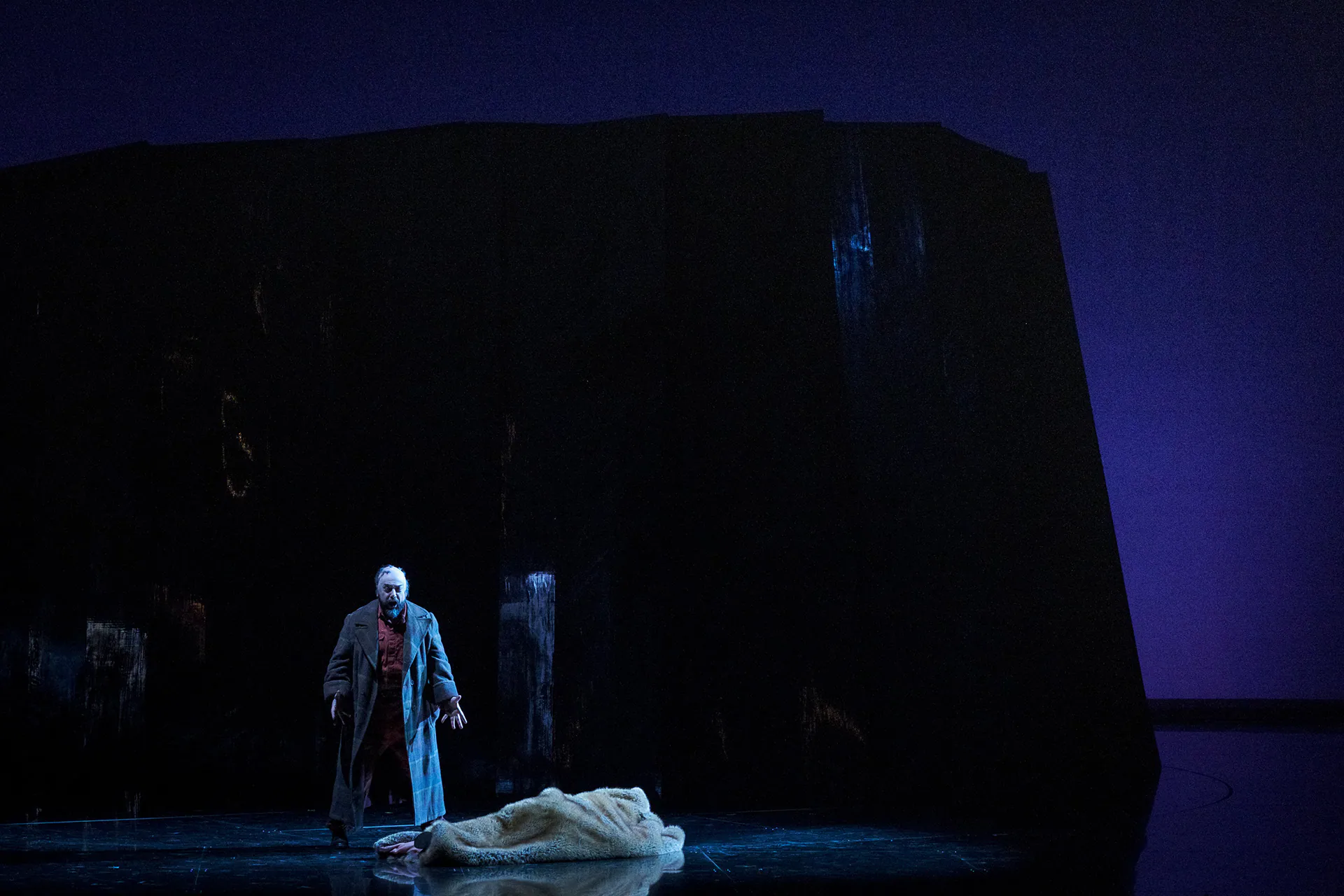 Rigoletto at Teatro Regio di Torino, on stage, photograph 9