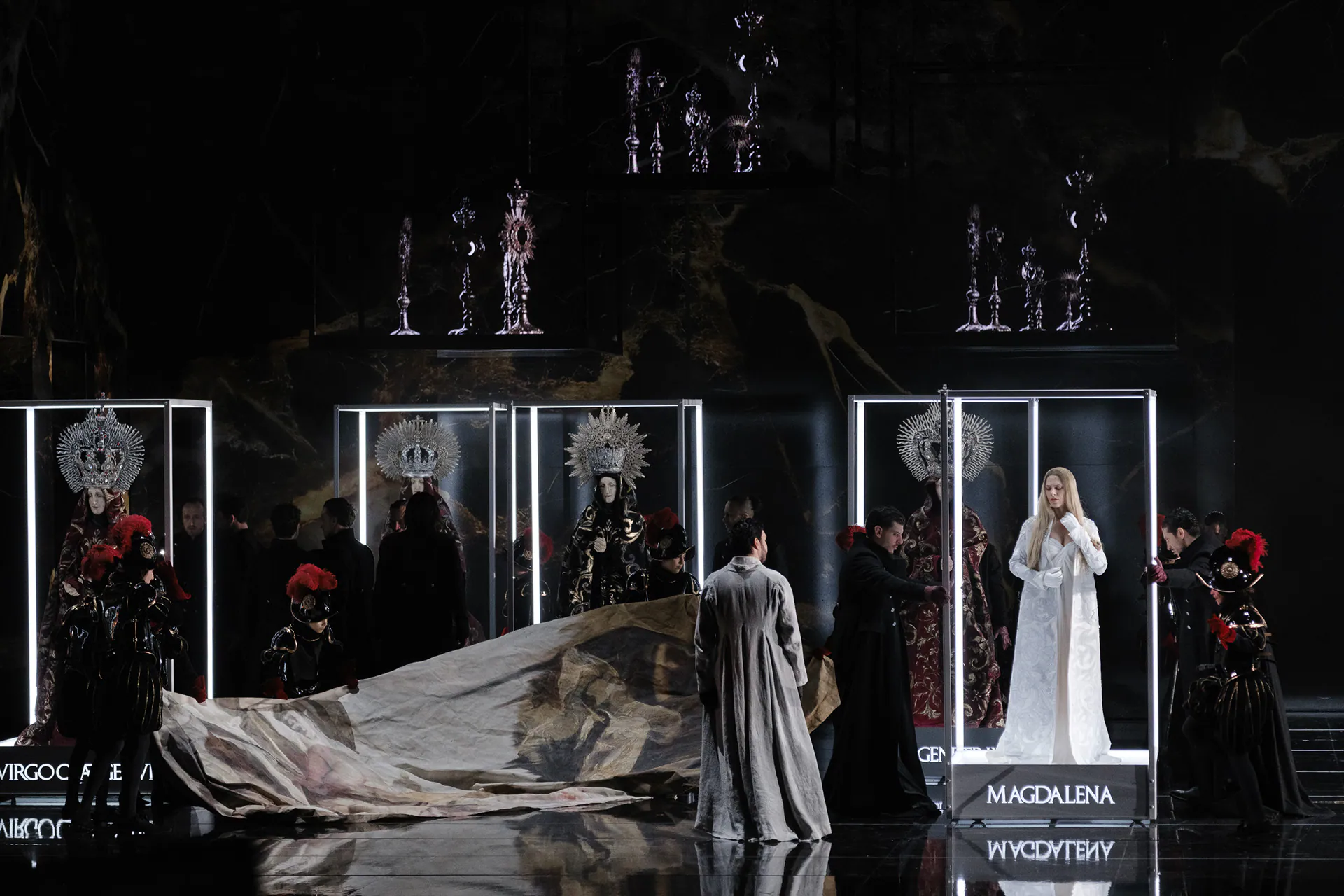 Tosca, Teatro Regio di Torino: photograph 2 of 19