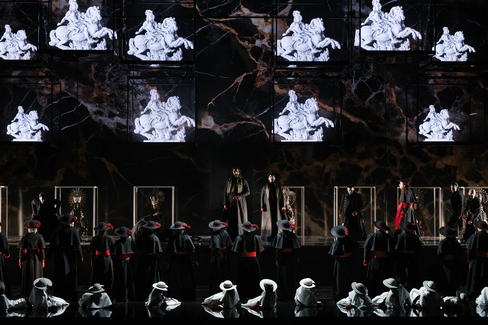 Tosca, Teatro Regio di Torino: photograph 6 of 19