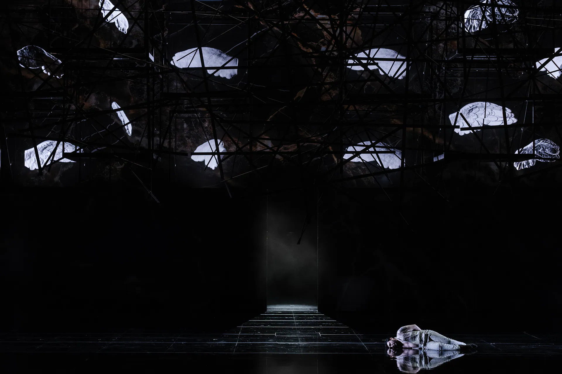 Tosca, Teatro Regio di Torino: photograph 17 of 19